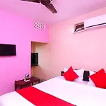 Goroomgo Ashoka Royal Puri