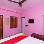 Goroomgo Ashoka Royal Puri