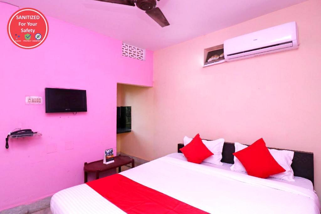 Goroomgo Ashoka Royal 3*